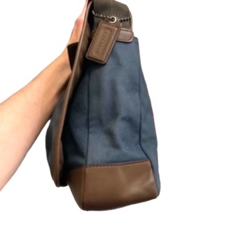 Coach F70629 mens blue brown messenger crossbody bag